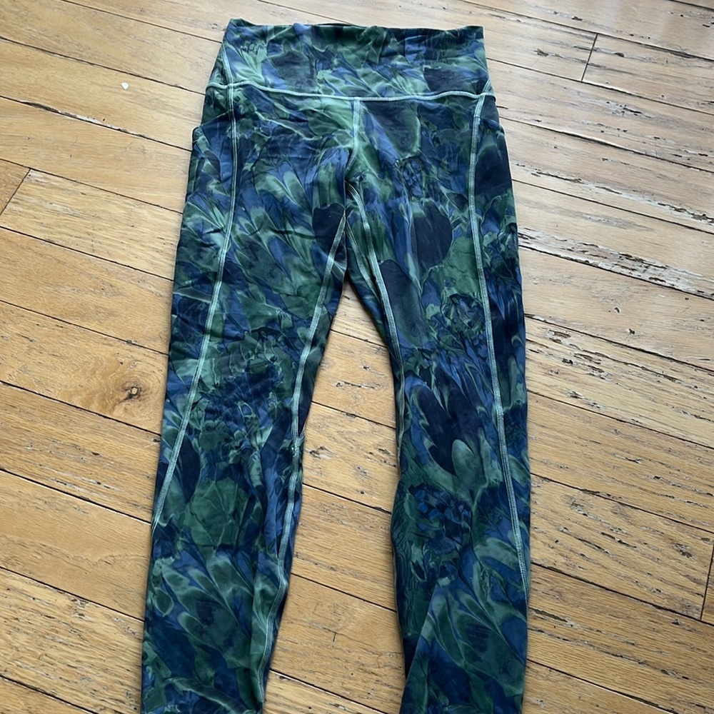 Lululemon align size 8 with pockets